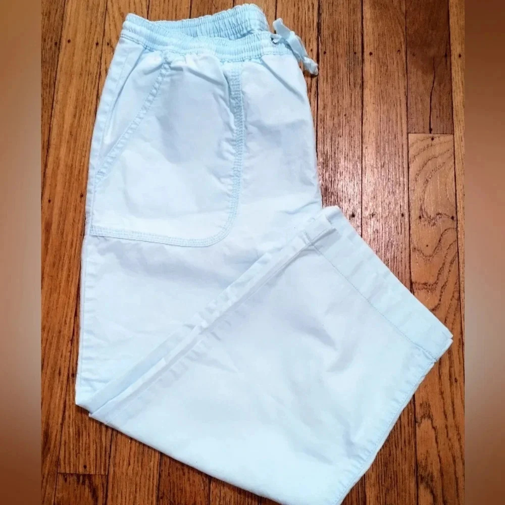 LL Bean cropped pants